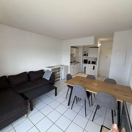 Apartament Climatise, Parking - 6 Pers. - Fr-1-81-725 *